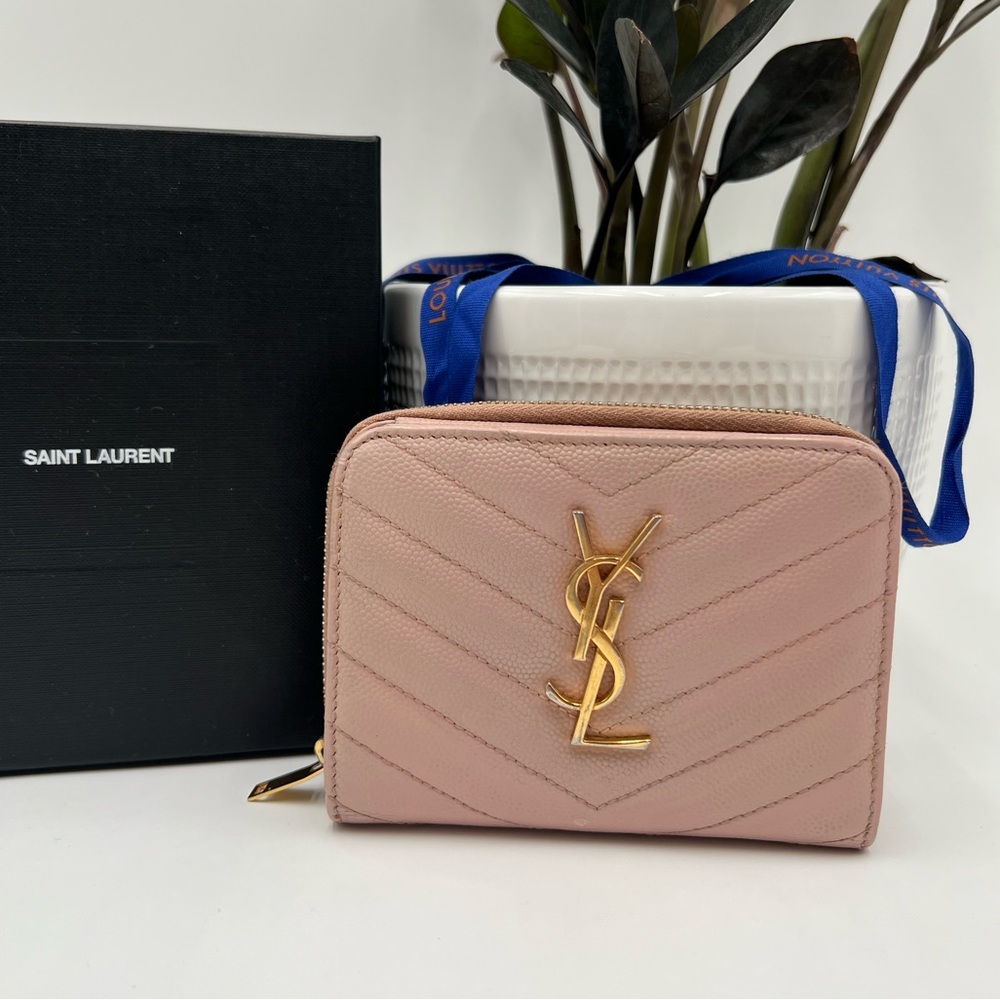 💝🌹Yves Saint Laurent Compact Wallet💗🌹
